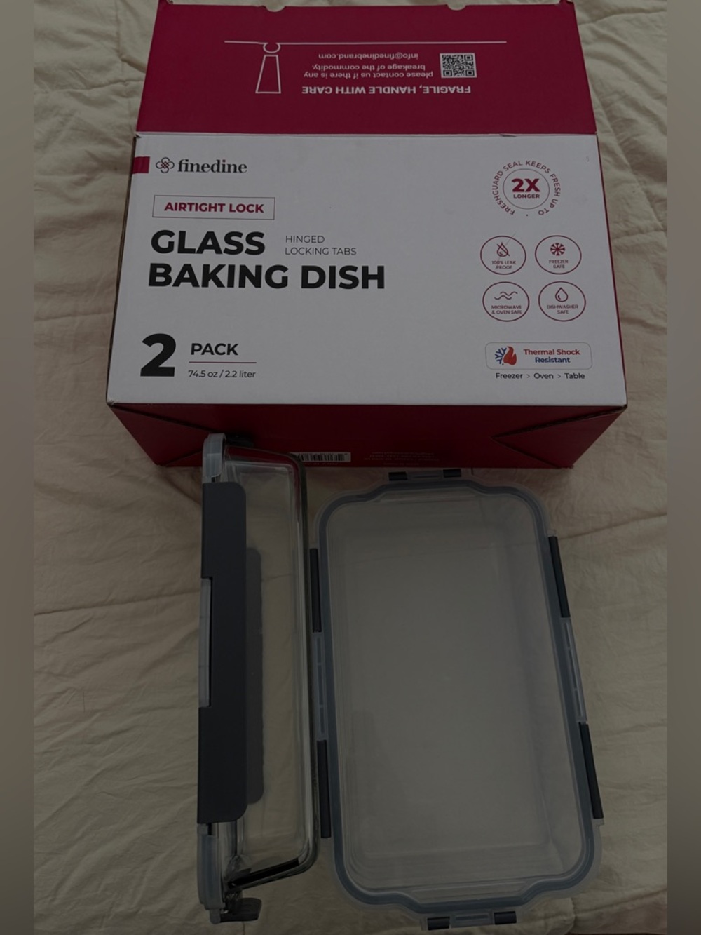 Set of 2 large glass baking dishes